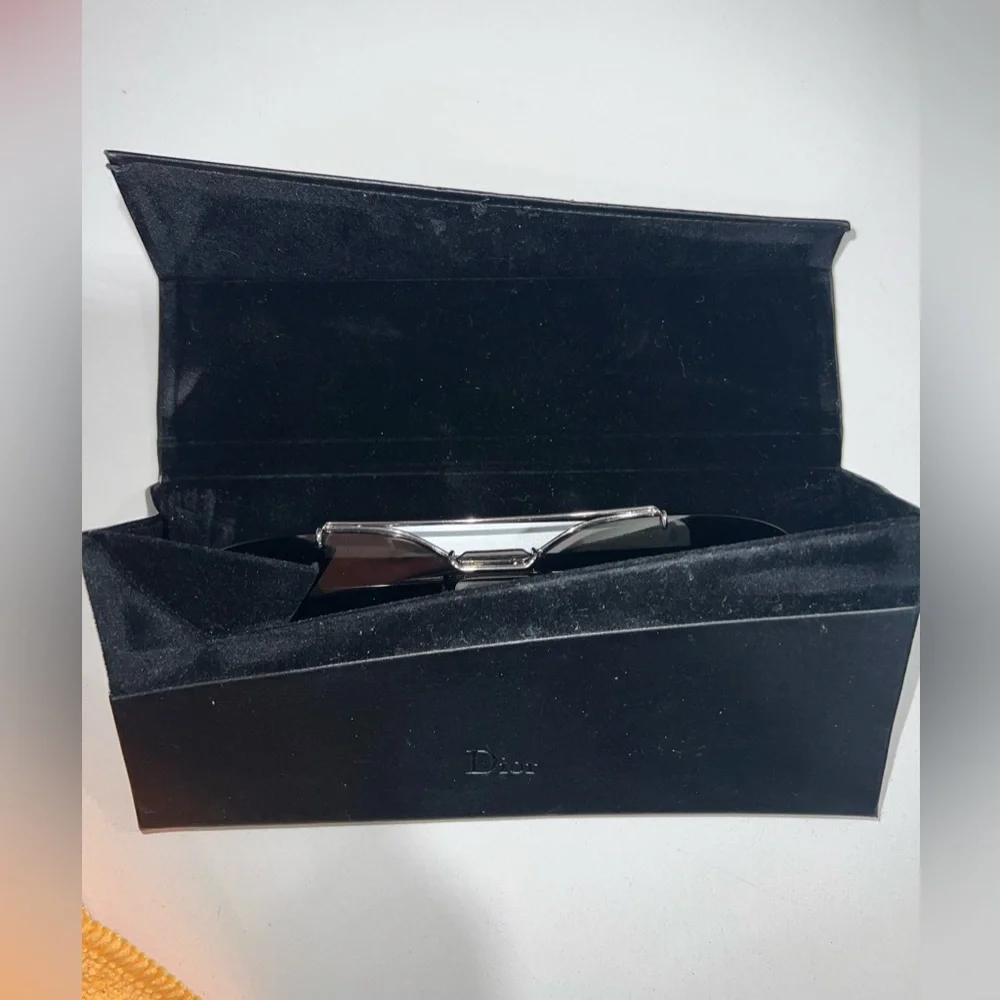 DIOR HOMME SUNGLASSES (SILVER) - Picture 2 of 5